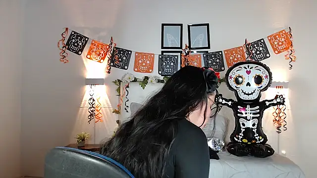 Snapshot of Megan_05_ chatting on 11-01-25, 06:02 Megan 05 online show from 11-01-25, 06:02