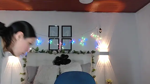 Megan 05  online show from 04-10-26, 06:48