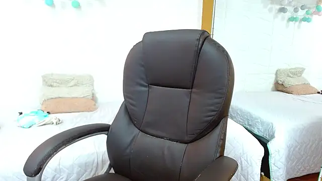 tinisweet online show from 04-04-26, 01:39