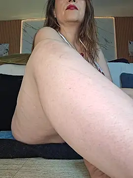 Lady Sofhia online show from 12-17-25, 08:36