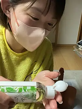 Snapshot of usako_2025 chatting on 01-12-26, 12:45 usako 2025 online show from 01-12-26, 12:45