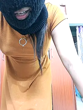 Snapshot of maya_telugu_22 chatting on 10-12-25, 04:52 maya telugu 22 online show from 10-12-25, 04:52