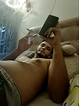 Snapshot of Hotguys111 chatting on 09-23-25, 03:57 Hotguys111 online show from 09-23-25, 03:57