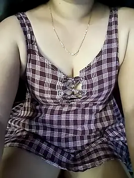 babyangela14 online show from 10-22-25, 04:01
