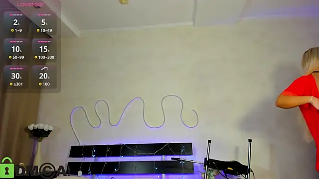 Stasy Traiin online show from 12-22-25, 01:39