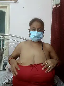 Snapshot of Barna_Love chatting on 06-01-26, 01:11 Barna Love online show from 06-01-26, 01:11