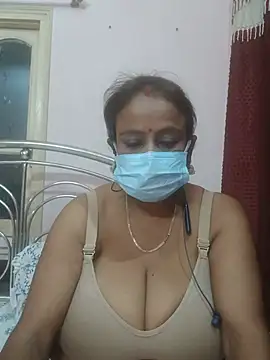 Snapshot of Barna_Love chatting on 06-14-26, 12:39 Barna Love online show from 06-14-26, 12:39