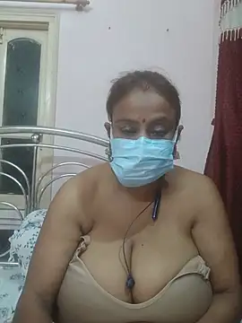 Snapshot of Barna_Love chatting on 06-17-26, 06:18 Barna Love online show from 06-17-26, 06:18