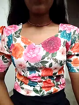 Naina 04 online show from 09-30-25, 04:51