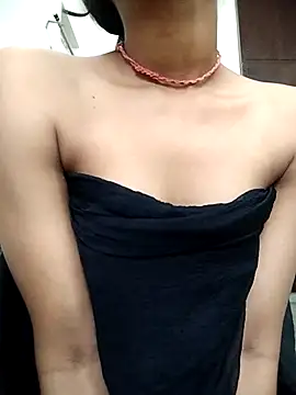 Naina 04 online show from 09-17-25, 03:52