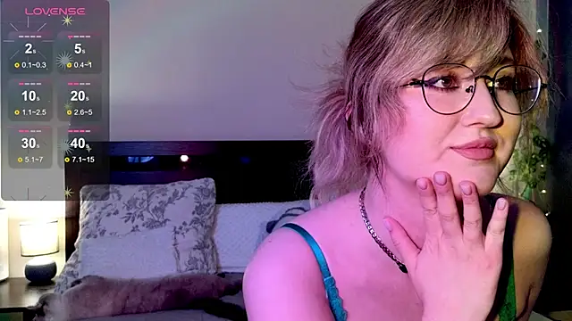 Snapshot of _AlexaFlowers_ chatting on 02-27-26, 10:04 AlexaFlowers online show from 02-27-26, 10:04