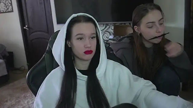 Snapshot of lis_silver chatting on 02-06-26, 09:27 lis silver online show from 02-06-26, 09:27