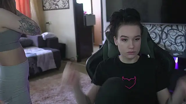 Snapshot of lis_silver chatting on 02-10-26, 08:24 lis silver online show from 02-10-26, 08:24