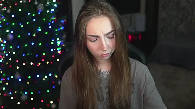 Snapshot of lis_silver chatting on 12-17-25, 07:41 lis silver online show from 12-17-25, 07:41