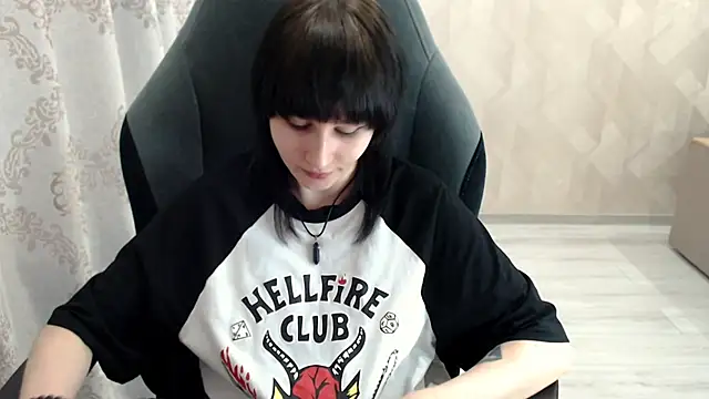 MistyDark online show from 10-22-25, 10:04