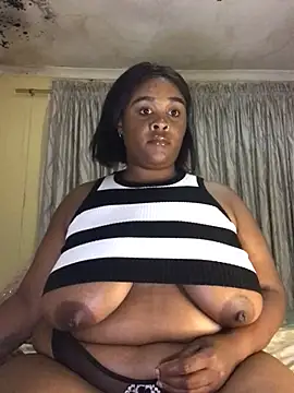 Snapshot of KINKYBOOTI22 chatting on 03-27-26, 08:32 KINKYBOOTI22 online show from 03-27-26, 08:32