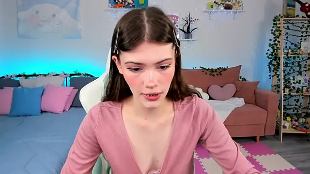 Zoe Vee online show from 07-15-26, 03:24