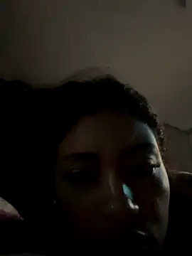 Snapshot of AmberMoss1 chatting on 10-05-25, 09:44 AmberMoss1 online show from 10-05-25, 09:44