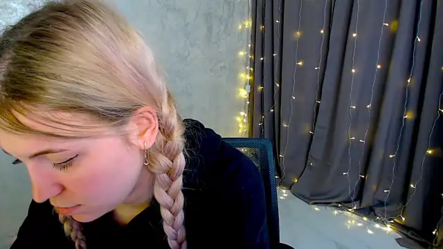 arlana klart online show from 02-03-26, 01:16