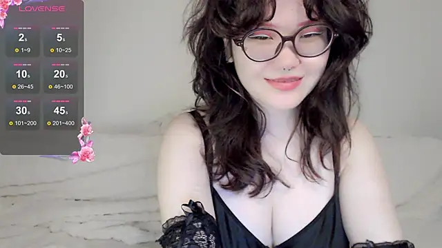 tsunade chan online show from 09-10-25, 05:39