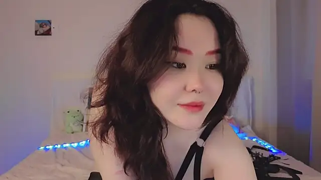 tsunade chan online show from 06-26-26, 04:07