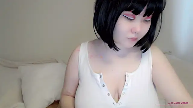 tsunade chan online show from 10-13-25, 05:20