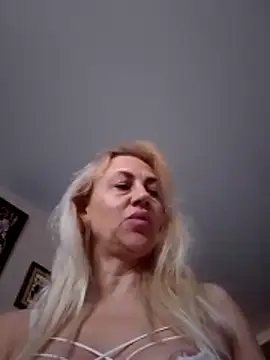 KissMiSveet online show from 04-06-26, 05:08