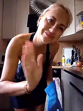 KissMiSveet online show from 11-05-25, 07:55