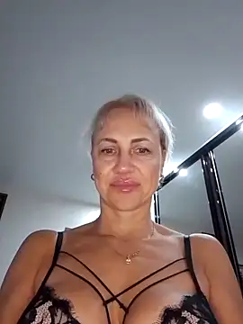 KissMiSveet online show from 10-19-25, 02:09