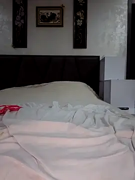 KissMiSveet online show from 10-17-25, 05:33