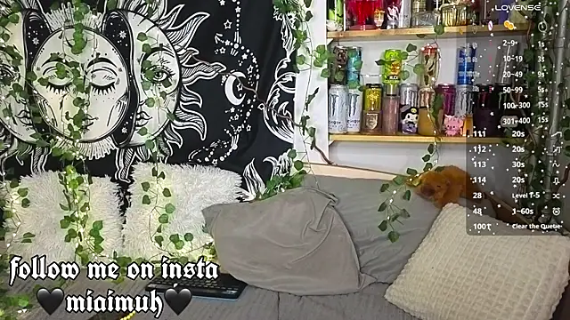 mia  yui online show from 07-10-26, 09:59