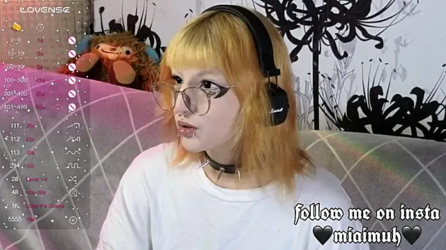 Snapshot of mia__yui chatting on 09-09-25, 01:59 mia yui online show from 09-09-25, 01:59