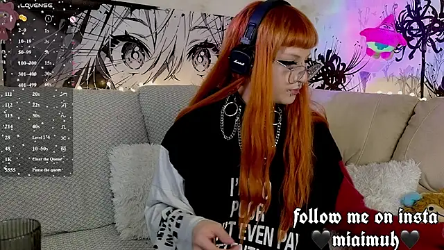 mia  yui online show from 05-08-26, 09:51