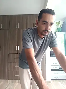 stivenlujan69 online show from 11-23-25, 02:16