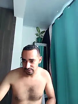 stivenlujan69 online show from 12-18-25, 03:05