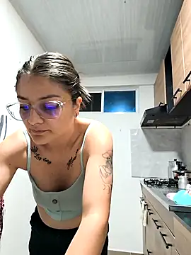 stivenlujan69 online show from 11-20-25, 12:22