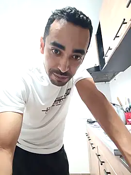 Snapshot of stivenlujan69 chatting on 02-15-26, 06:18 stivenlujan69 online show from 02-15-26, 06:18