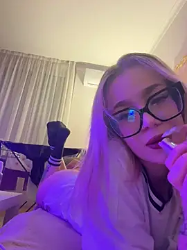 marnemzavar444 online show from 03-05-26, 09:22