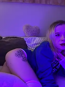 Snapshot of marnemzavar444 chatting on 11-08-25, 09:18 marnemzavar444 online show from 11-08-25, 09:18