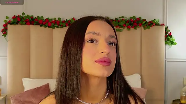 AdoraCortes online show from 02-06-26, 05:03