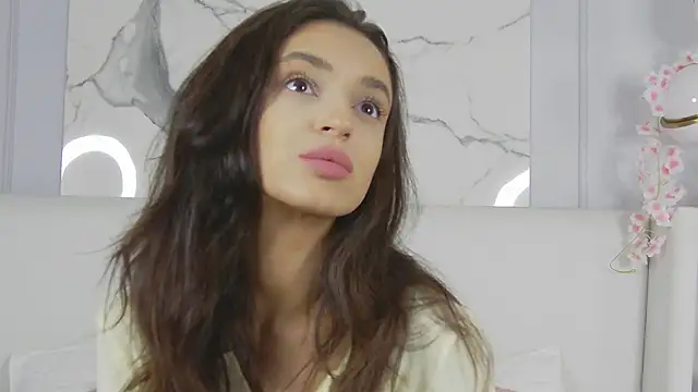 AdoraCortes online show from 09-21-25, 05:12