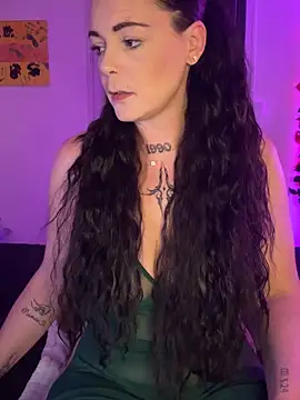 JuliaLaRousse online show from 05-23-26, 12:09