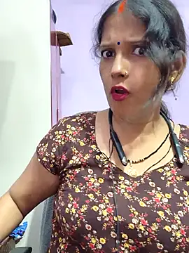 Snapshot of Sonalihot_ chatting on 04-19-26, 10:05 Sonalihot online show from 04-19-26, 10:05