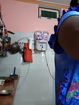 Snapshot of Sonalihot_ chatting on 09-19-25, 04:38 Sonalihot online show from 09-19-25, 04:38