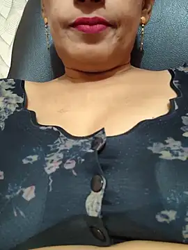 Snapshot of Sonalihot_ chatting on 10-22-25, 06:46 Sonalihot online show from 10-22-25, 06:46