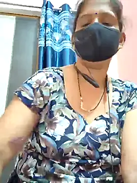 Snapshot of Sonalihot_ chatting on 10-18-25, 01:24 Sonalihot online show from 10-18-25, 01:24