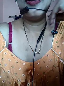 Snapshot of Sonalihot_ chatting on 09-23-25, 04:52 Sonalihot online show from 09-23-25, 04:52
