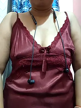 Snapshot of Sonalihot_ chatting on 10-13-25, 06:42 Sonalihot online show from 10-13-25, 06:42