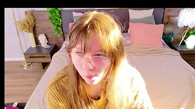 Moon  Bunny online show from 05-29-26, 03:18
