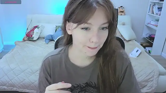 Snapshot of Moon__Bunny chatting on 07-26-26, 03:19 Moon Bunny online show from 07-26-26, 03:19